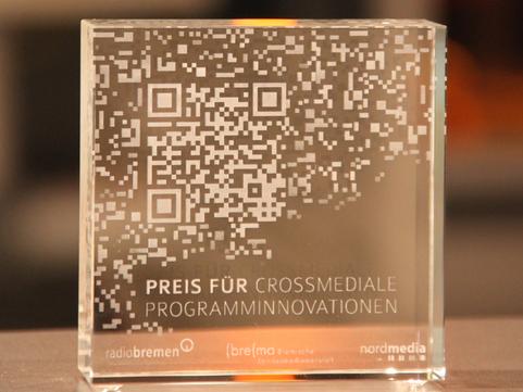2D Laser Gravur im Obelisk Form Würfel Preis für Programminnovationen Radio Bremen