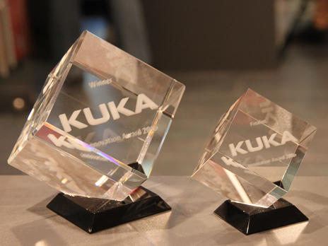 KUKA Innovations Award Corner Cutt 3D Würfel Gravur Punktwolke in 2D und 3D