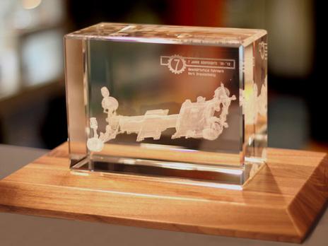 Abschiedsgeschenk 3D Würfel Gravur Fahrwerk Getriebe Braunschweig