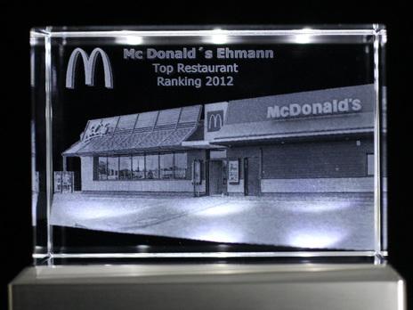 McDonalds 2D Foto zu 3D Laser Gravur Top Restaurant Ranking Flachglas von Laserpix